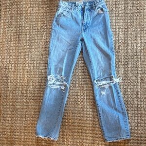 Rolla’s‎ light wash denim jeans